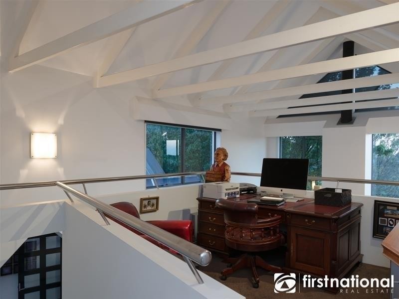 15 Caravelle Court, Berwick VIC 3806