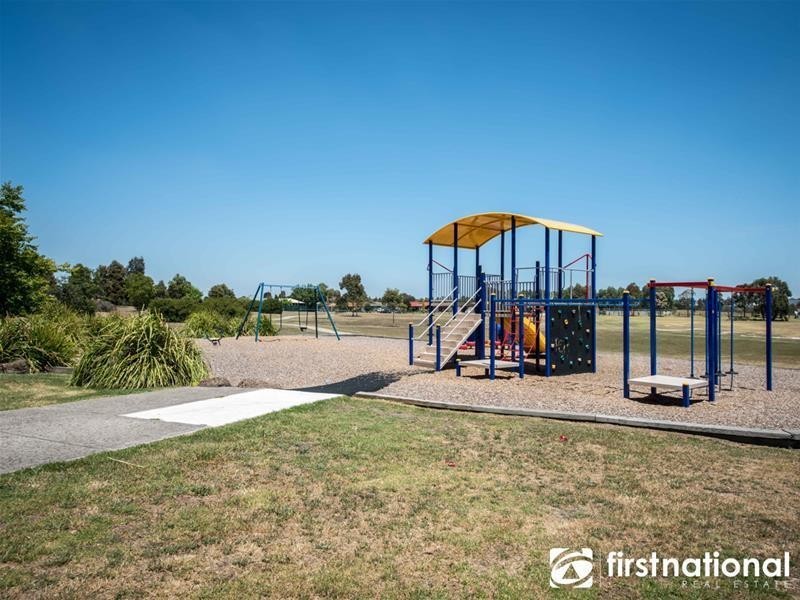 66 Lakeview Drive, Narre Warren South VIC 3805