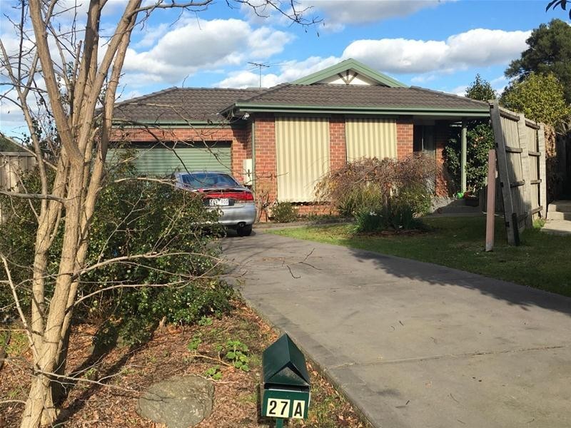 27A Sharpe Court, Berwick VIC 3806