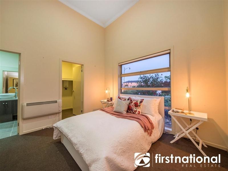 16 Haakman Way, Pakenham VIC 3810