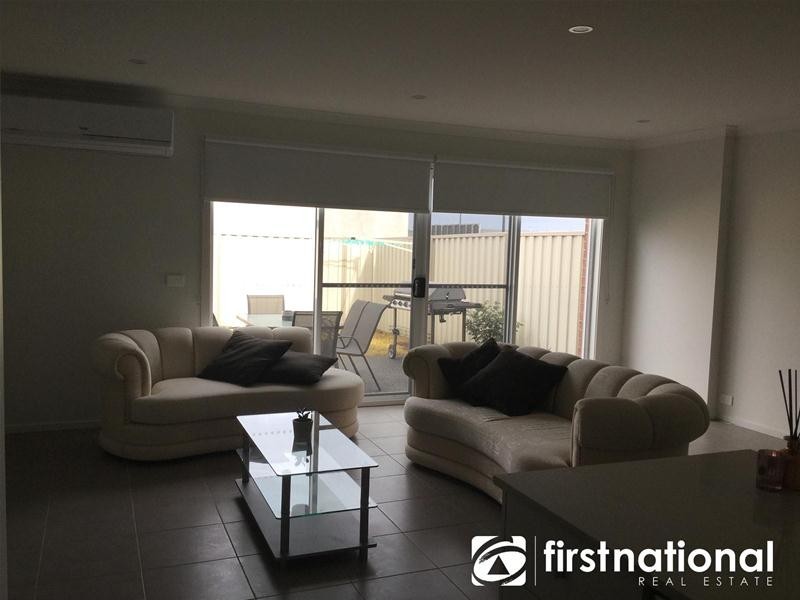 6 Debra Avenue, Pakenham VIC 3810