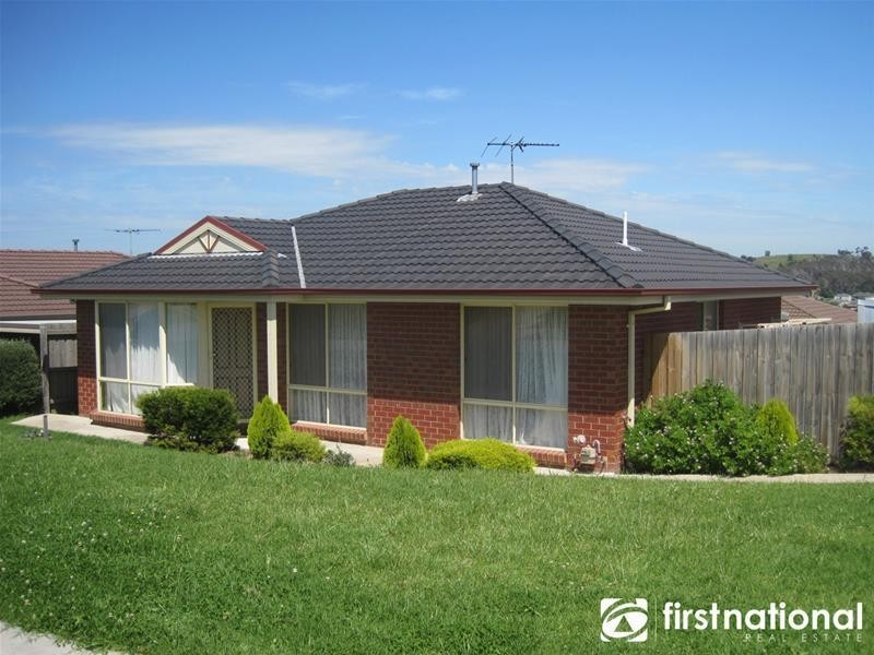 32 Silver Gum Drive, Pakenham VIC 3810