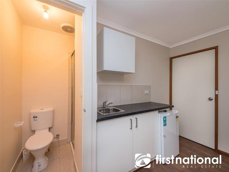 4/53 Henry Street, Pakenham VIC 3810