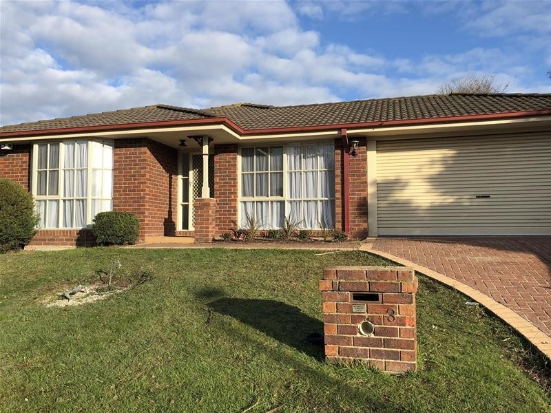 3 Wilmott Close, Berwick VIC 3806
