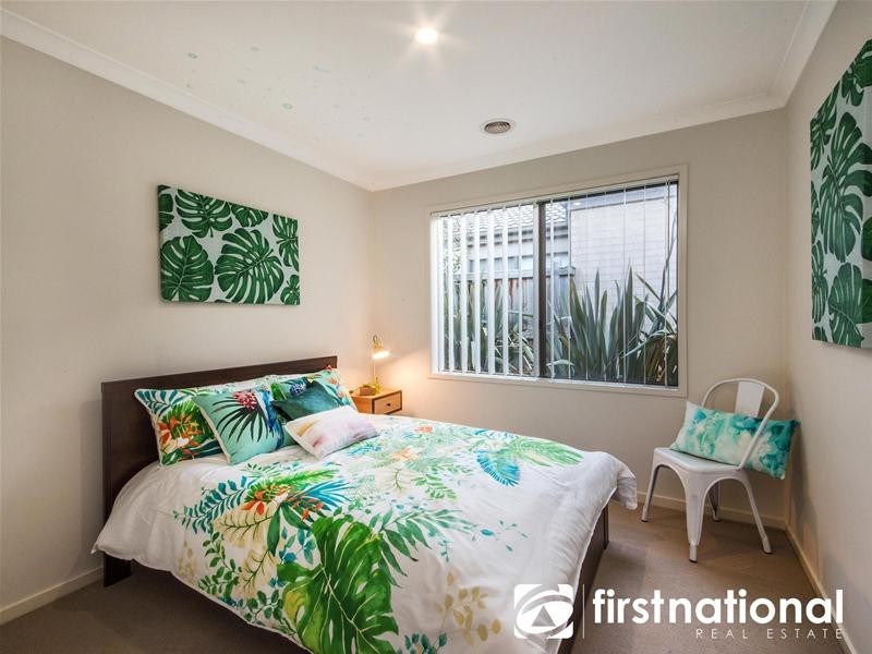 122 Sandalwood Drive, Pakenham VIC 3810