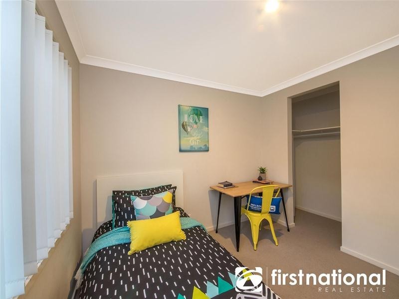 122 Sandalwood Drive, Pakenham VIC 3810