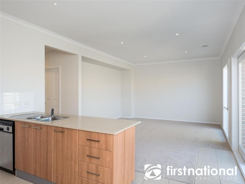 7 Hickory Drive, Narre Warren South VIC 3805