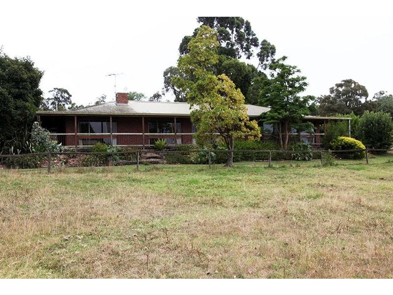 735 Railway Avenue, Bunyip VIC 3815