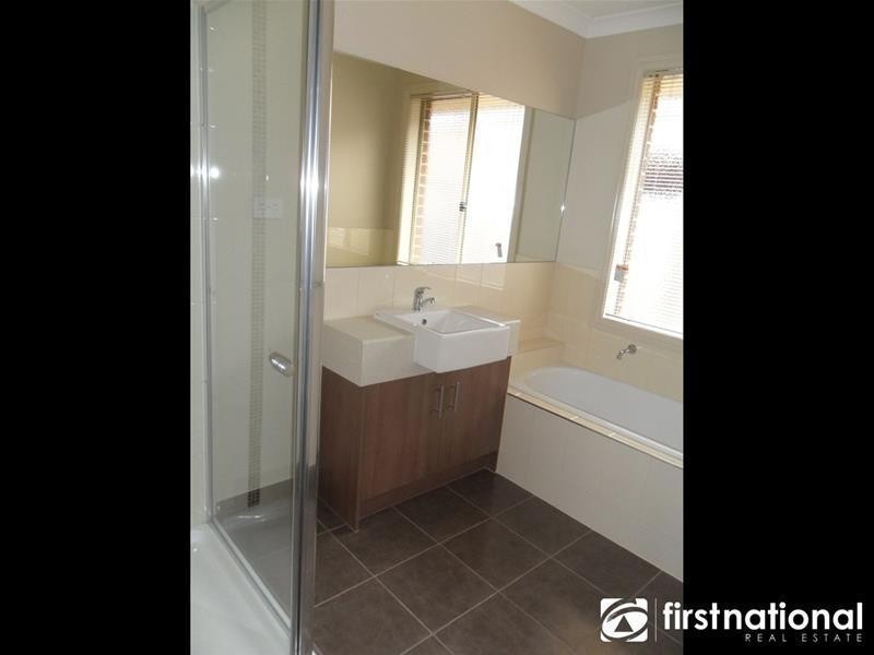 79 Thunderbolt Drive, Cranbourne East VIC 3977