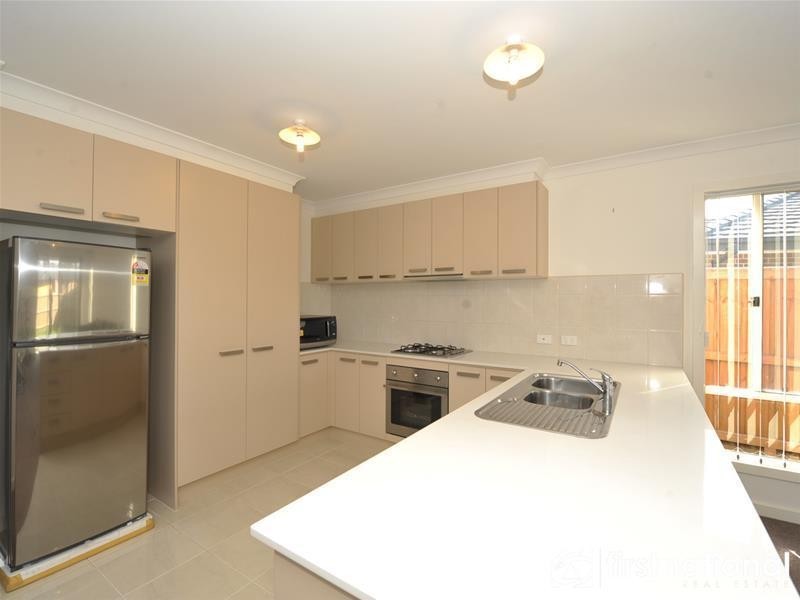 4 Tiffany Close, Pakenham VIC 3810