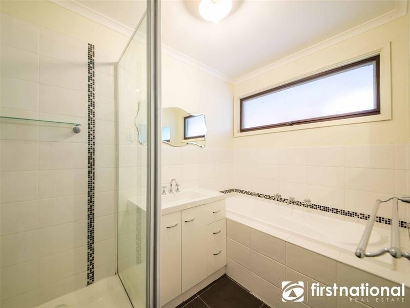 8 Mill Street, Pakenham VIC 3810