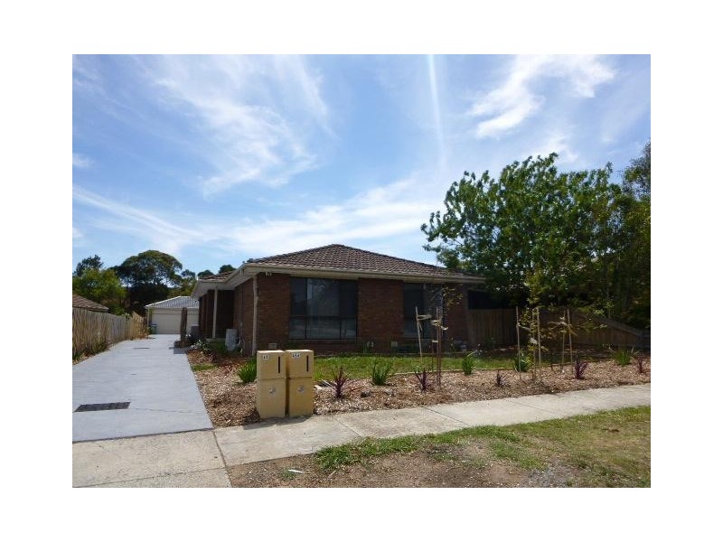 45 Strathavan Drive, Berwick VIC 3806