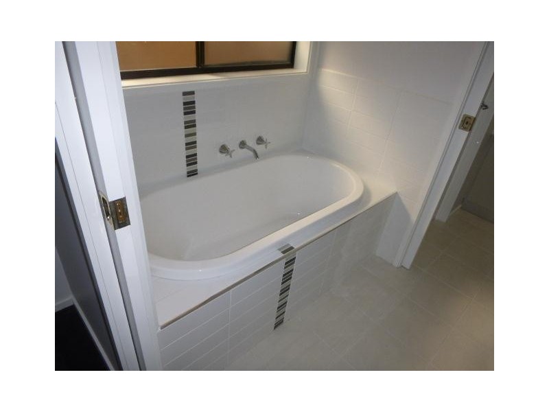 45 Strathavan Drive, Berwick VIC 3806