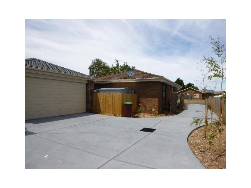 45 Strathavan Drive, Berwick VIC 3806