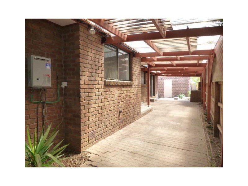 45 Strathavan Drive, Berwick VIC 3806