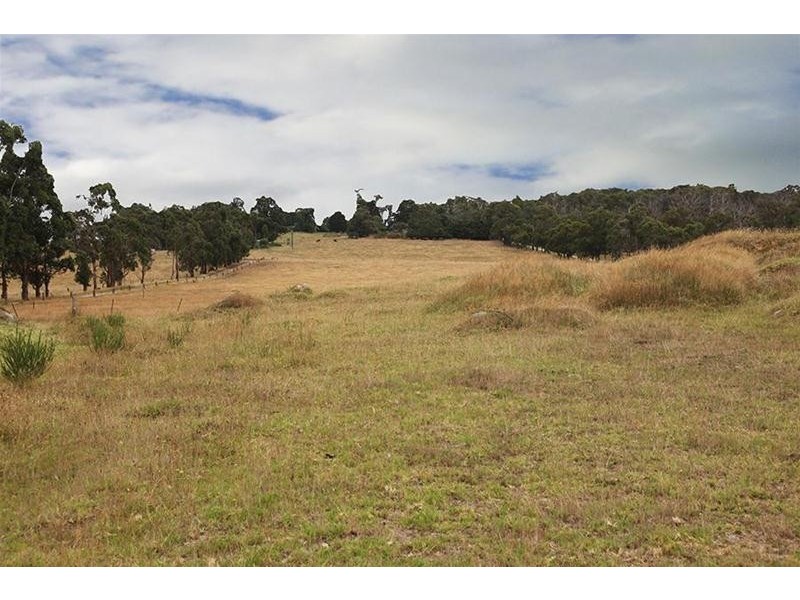 735 Railway Avenue, Bunyip VIC 3815