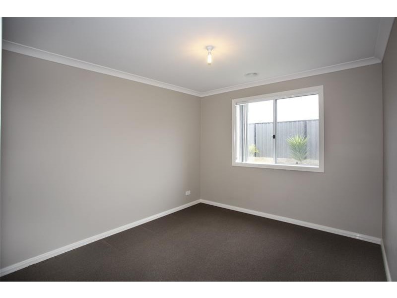 18 Lucerne Circuit, Pakenham VIC 3810