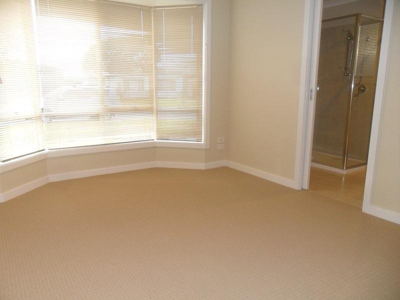 1B Thomas Street, Pakenham VIC 3810