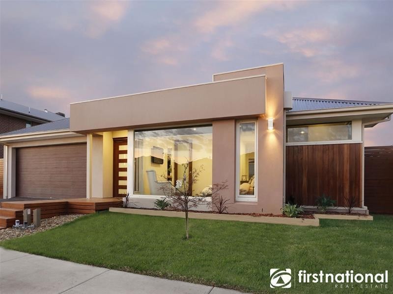 7 Marblelight Way, Clyde North VIC 3978