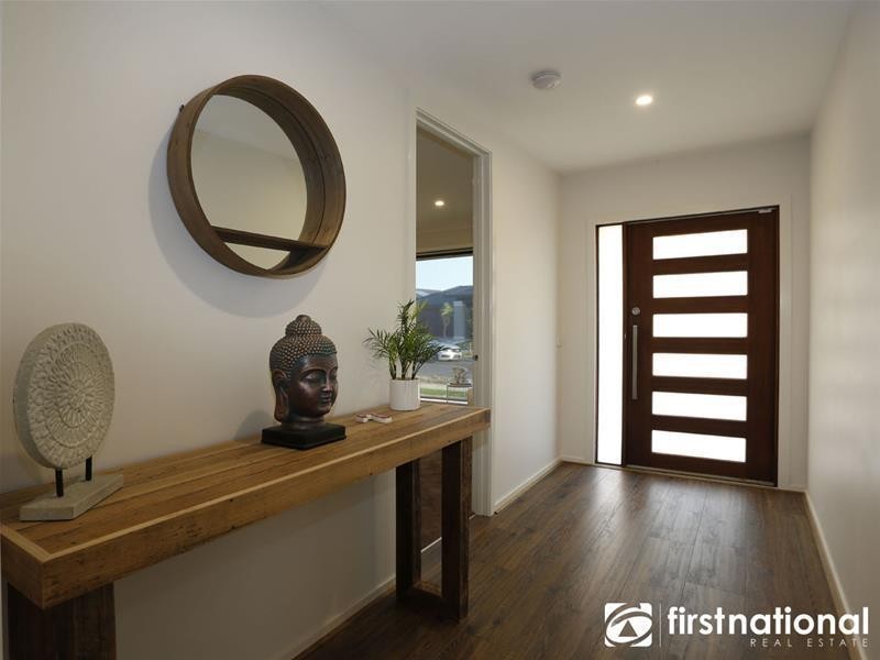 7 Marblelight Way, Clyde North VIC 3978