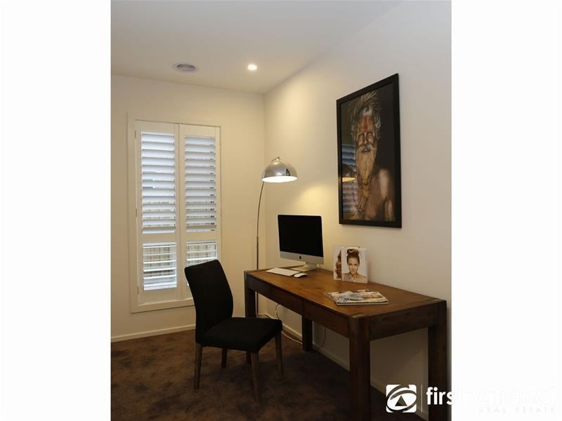 7 Marblelight Way, Clyde North VIC 3978