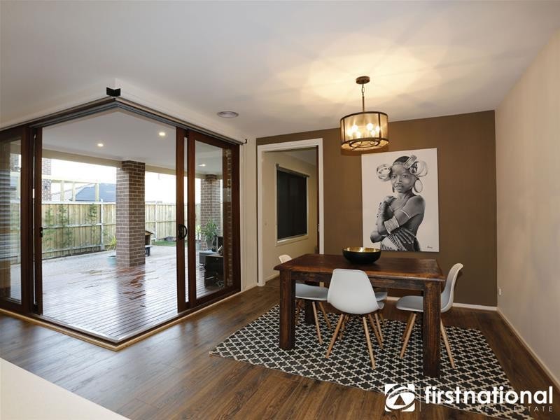 7 Marblelight Way, Clyde North VIC 3978