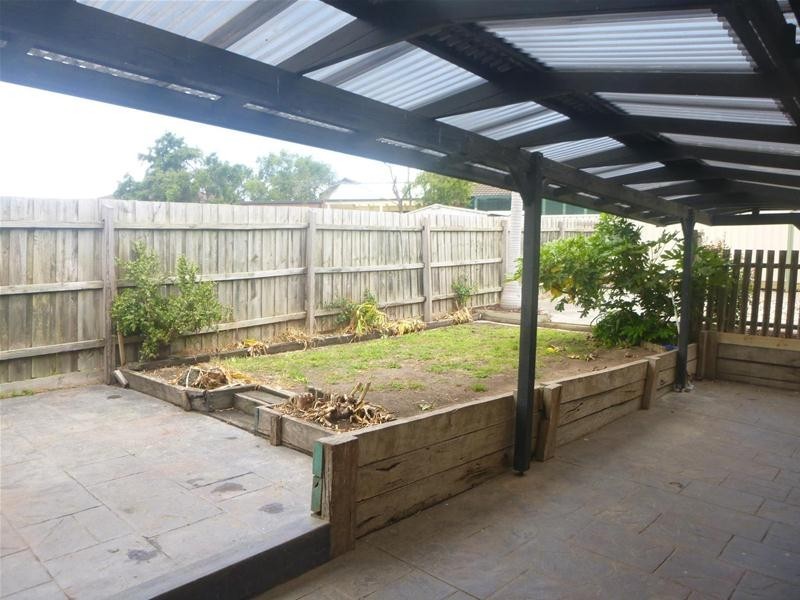 42 George Chudleigh Drive, Hallam VIC 3803