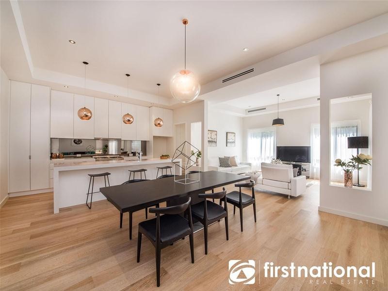 10 Araluen Rise, Narre Warren VIC 3805