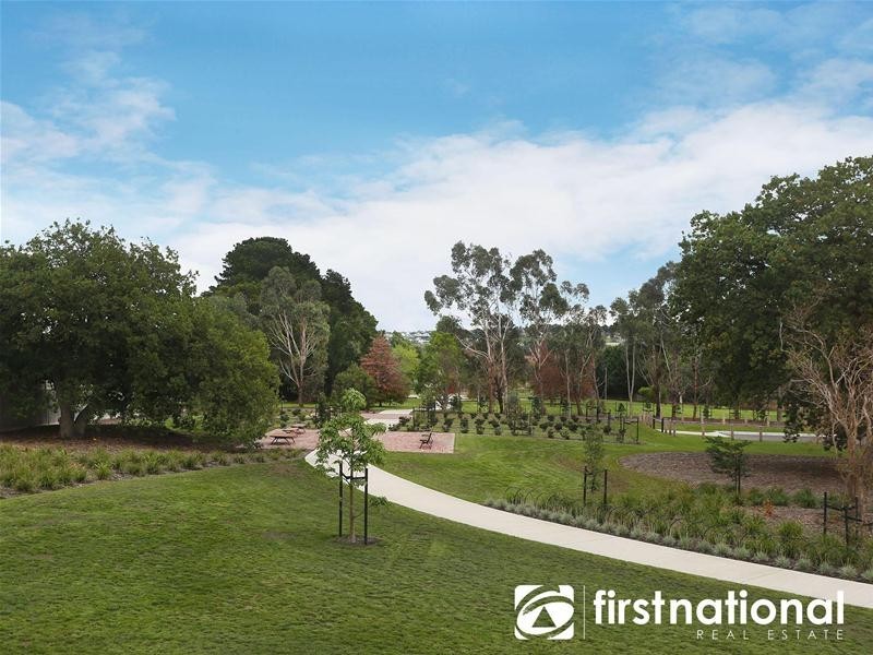 10 Araluen Rise, Narre Warren VIC 3805