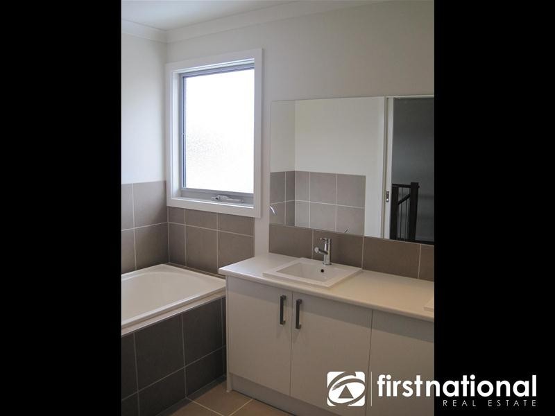 7 Portland Road, Pakenham VIC 3810