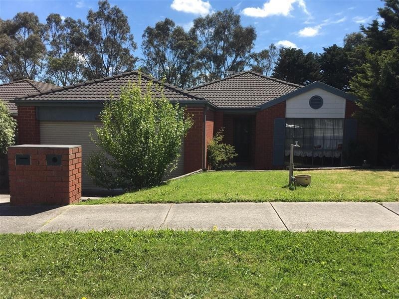 112 Earlsfield Drive, Berwick VIC 3806