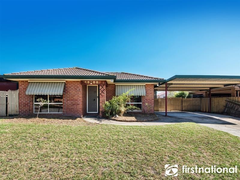 9 Broome Crescent, Cranbourne North VIC 3977