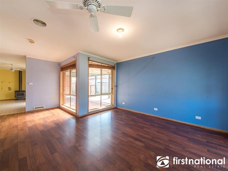 9 Broome Crescent, Cranbourne North VIC 3977