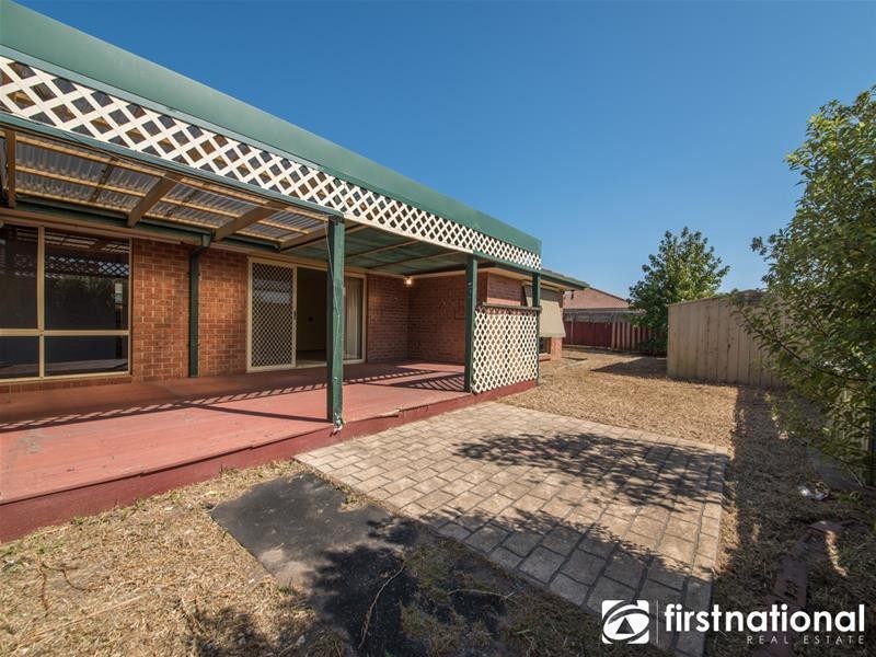 9 Broome Crescent, Cranbourne North VIC 3977
