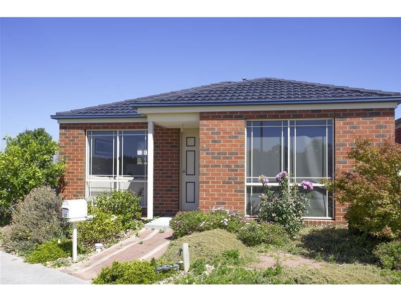 35 Filmer Crescent, Narre Warren South VIC 3805