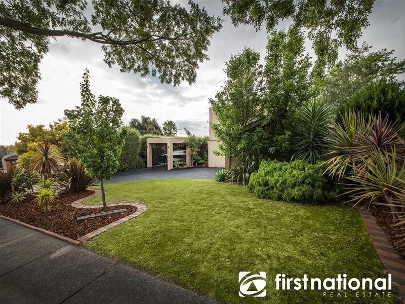 54 Balmain Drive, Berwick VIC 3806