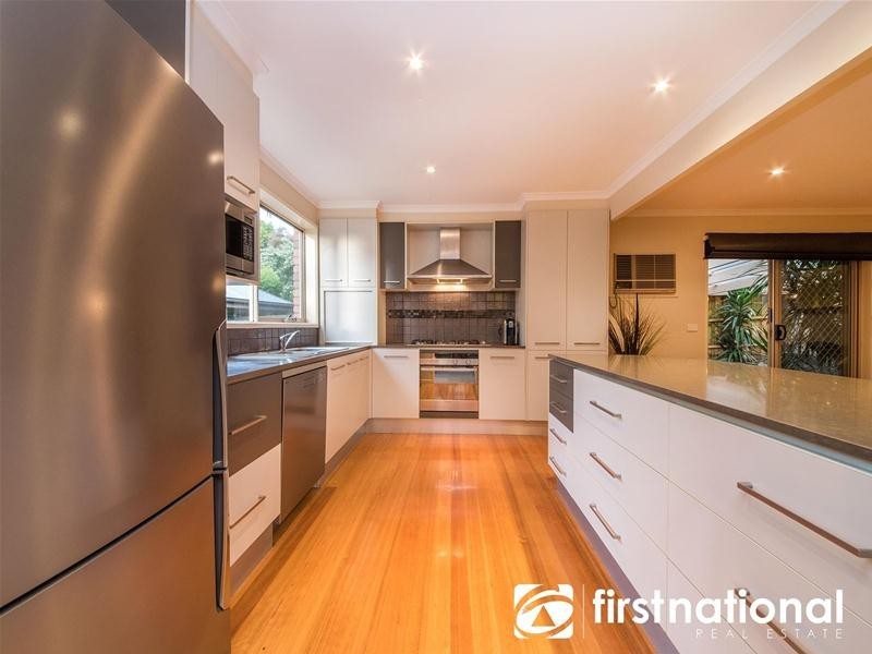 54 Balmain Drive, Berwick VIC 3806