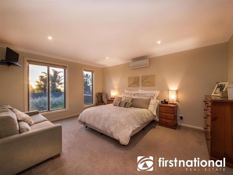 54 Balmain Drive, Berwick VIC 3806