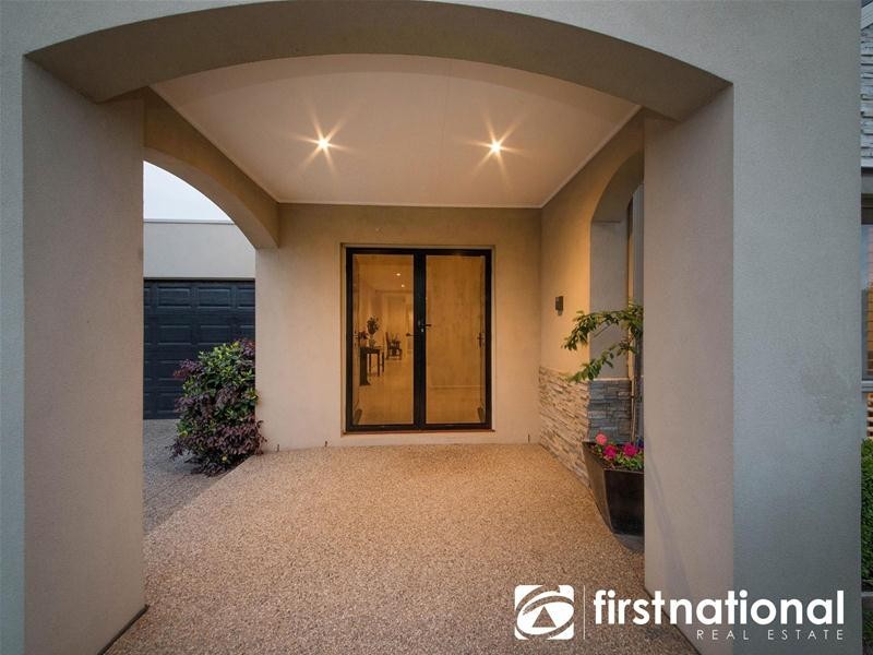 2/138 Greaves Road, Narre Warren South VIC 3805