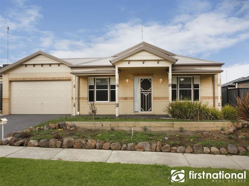 23 Adrian Drive, Pakenham VIC 3810