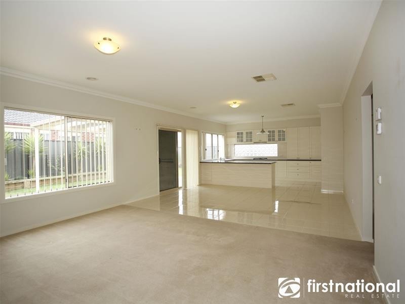 23 Adrian Drive, Pakenham VIC 3810