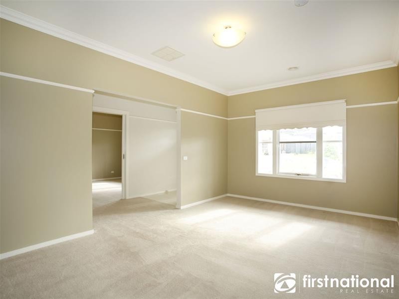 23 Adrian Drive, Pakenham VIC 3810