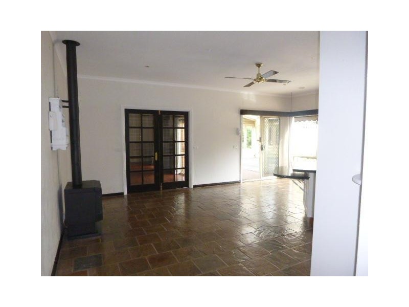 4 Furness Court, Berwick VIC 3806