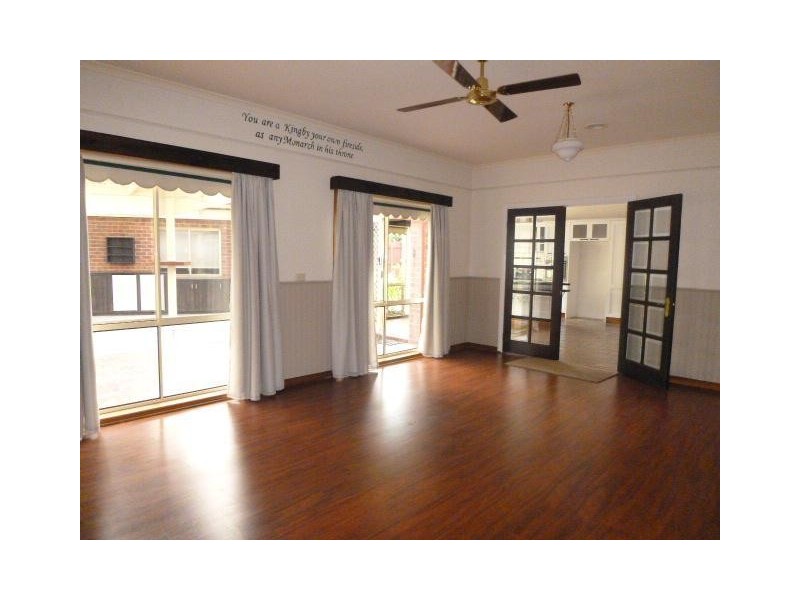 4 Furness Court, Berwick VIC 3806