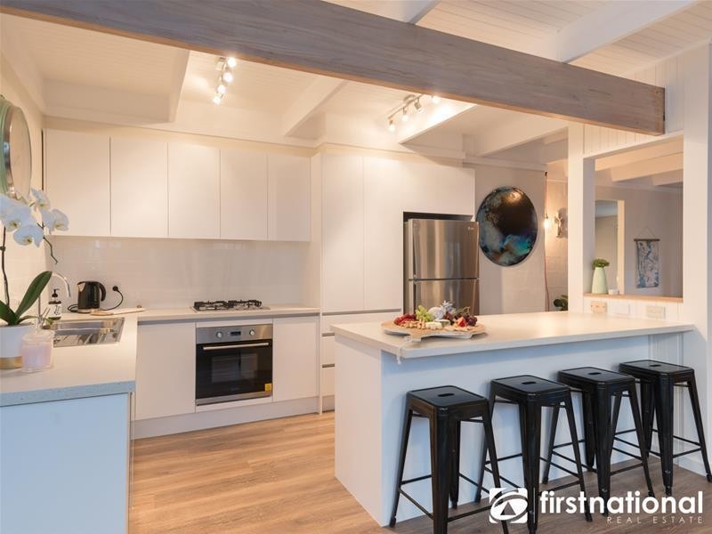 2 Jacqueline Court, Berwick VIC 3806