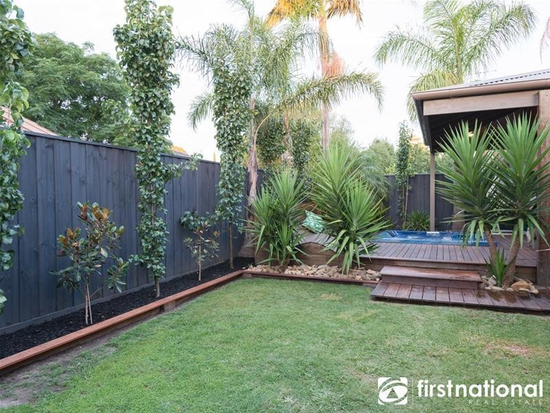 2 Jacqueline Court, Berwick VIC 3806