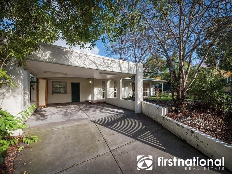 6 Russel Avenue, Berwick VIC 3806