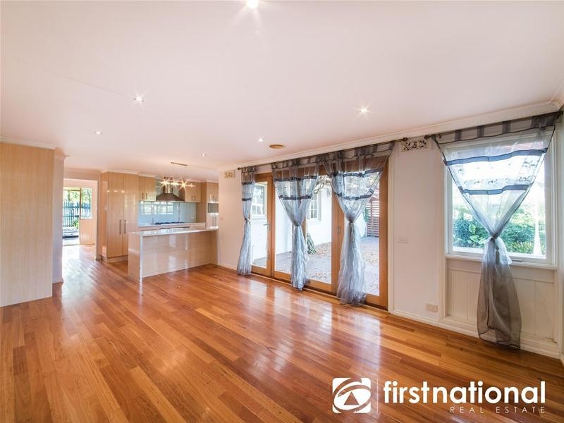 6 Russel Avenue, Berwick VIC 3806