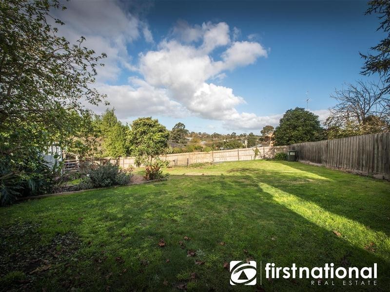 6 Russel Avenue, Berwick VIC 3806