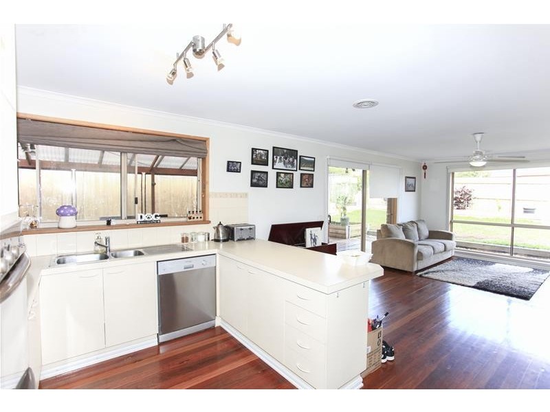 2 Fira Court, Narre Warren VIC 3805